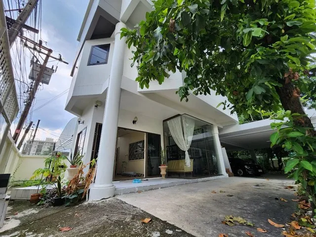 ให้เช่าบ้านเดี่ยว 4 ชั้น 120 ตรว. 4 ห้องนอน สุขุมวิท 85 ใกล้ BTS บางจาก ใกล้นานาชาติ Well International 