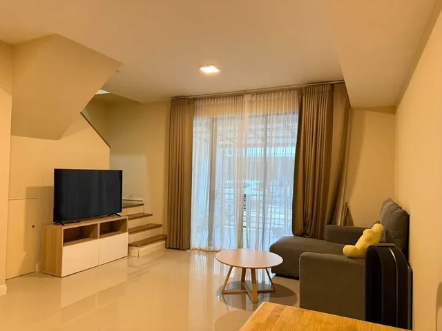 ให้เช่าทาวน์โฮม 2 ชั้น 2 ห้องนอน Pleno บางนา วงแหวน เลียบมอเตอร์เวย์ ใกล้เมกะบางนา เฟอร์ครบ พร้อมอยู่ เลี้ยงสัตว์ได้