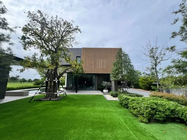T26-1002 ขาย บ้าน สนามกอล์ฟกรีนวัลเล่ย์ บางนา กม. 15 89000000 บาท ชั้นทั้งหมด 2 ชั้น ชั้นที่ 1