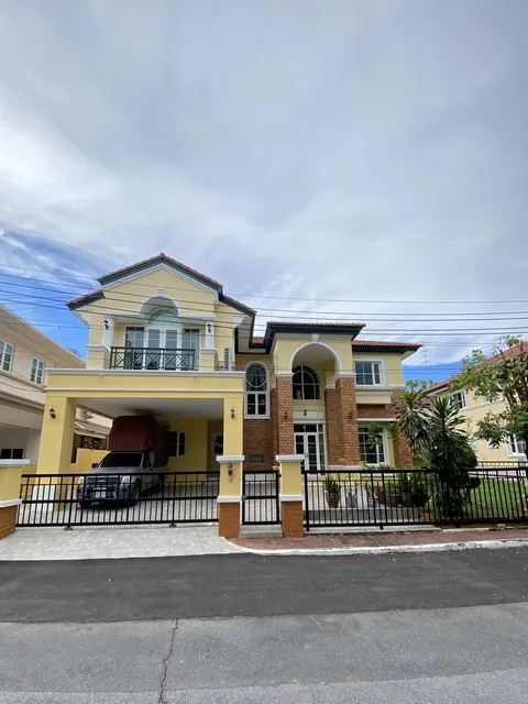T26-1253 ให้เช่า บ้าน - ชั้นทั้งหมด 2 ชั้น กรุงเทพ ห้องนอน 5 ห้อง ห้องน้ำ 4 ห้อง ใกล้กับ สวนหลวง ร.9 / ซีคอนสแควร์ / พาราไดซ์พาร์ค
