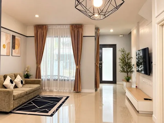 ให้เช่าทาวน์โฮม 2 ชั้น 3 ห้องนอน พลีโน่ สุขุมวิท-บางนา Pleno Sukhumvit-Bangna ทำเลศักยภาพ ติดเมกะบางนา พร้อมคลับเฮ้าส์หรู และสวนขนาดใหญ่