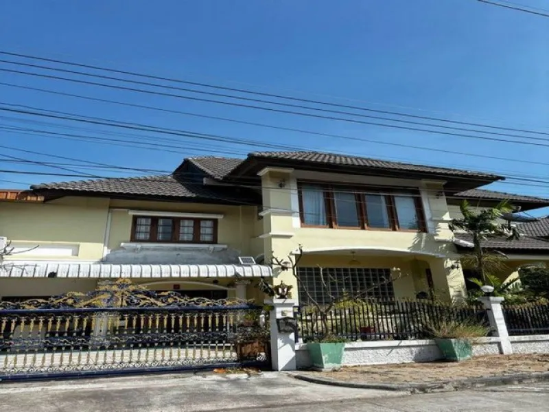 สามมุขธานี บางแสน ให้เช่าบ้านเดี่ยวแปลงใหญ่ 4 นอน เฟอร์ครบ TP-H2509