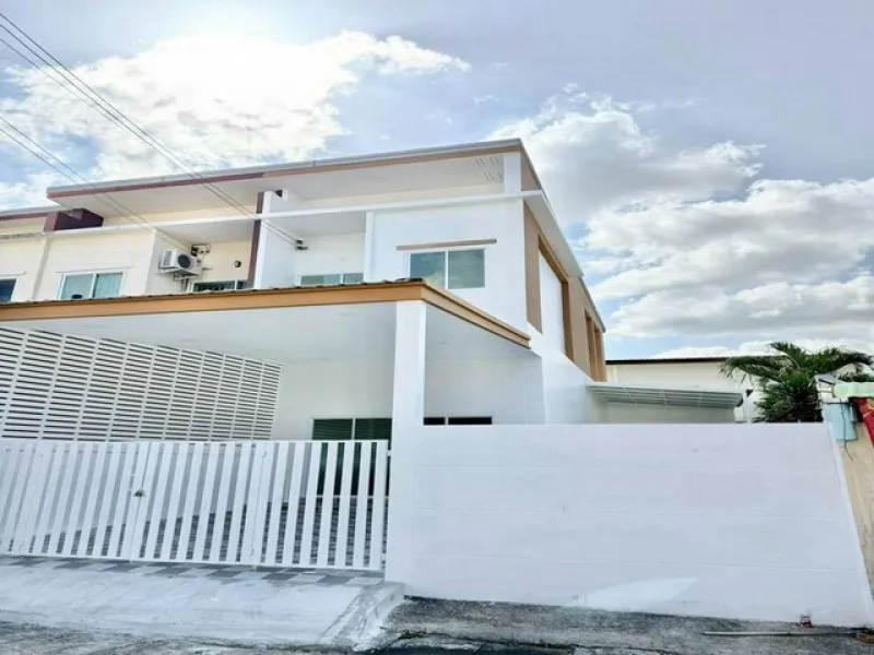 ขายบ้านหลังมุม หมู่บ้านบูรพาแลนด์ หนองค้อ ศรีราชา บ้านสวยเนื้อที่เยอะ TP-H2507