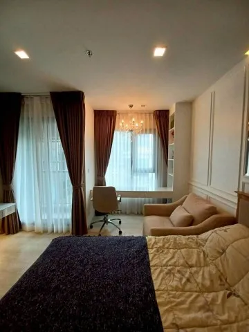 Life One Wireless 17th Floor Corner Unit Fully Furnished Near BTS Ploenchit