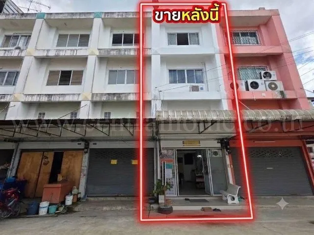 ตึกแถว 3.5 ชั้น รีโนเวทแล้ว ถ.พุทธมณฑลสาย 5 ต่อเติมพื้นที่ใช้สอย พร้อมอยู่