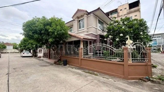 ขายด่วน ทาวน์เฮ้าส์ ภัทรินทร์ 1 คู้บอน หลังมุม รีโนเวทใหม่ พร้อมอยู่