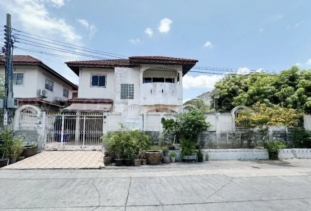 รีบจองด่วน บ้านแฝด หมู่บ้านทวีทอง 3 ซอย เพชรเกษม 69 หลังมุม ราคาถูกมาก