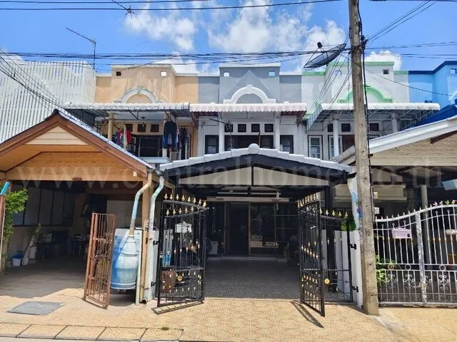 ขายด่วน ทาวน์เฮ้าส์ สลาสินีวิลล์ พหลโยธิน 62 พร้อมอยู่ ลำลูกกา  ปทุมธานี