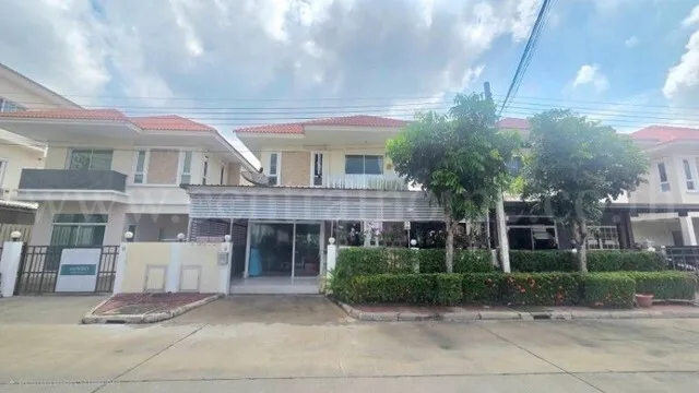 บ้านแฝด 2 ชั้น นนท์ณิชา บางใหญ่ 2  เวสต์เกต นนทบุรี