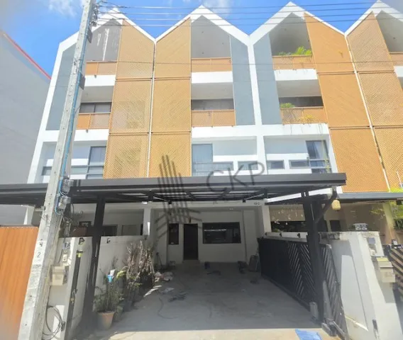 L260161 | ให้เช่า ทาวน์โฮม 4 ชั้น The Loft by iZen – นาคนิวาส 48 สไตล์ Modern Loft ใจกลางลาดพร้าว ได้พื้นที่ใช้สอยระดับบ้านเดี่ยว