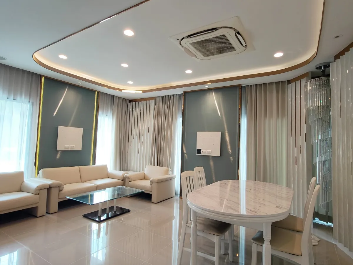 ให้เช่าบ้านเดี่ยวถนนกรุงเทพกรีฑาตัดใหม่ มอเตอร์เวย์ โรงเรียนนานาชาติเวลลิงตันและไบรตัน บ้านกลางเมือง THE EDITION Rama 9-Krungthep Kritha 