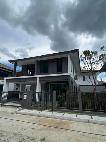 บ้านเดี่ยว 3 ห้องนอน 3 ห้องน้ำ พร้อมอยู่ ใกล้มหาวิทยาลัยรังสิต เลี้ยงสัตว์ใด้