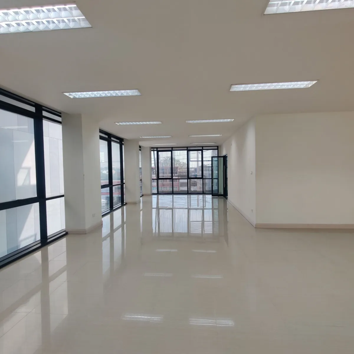 ให้เช่าพื้นที่สำนักงาน โครงการมหาทุนพระราม 3 ใกล้ Central Rama 3   ชั้น4 พร้อมลิฟท์ และที่จอดรถ ออฟฟิศสำนักงาน