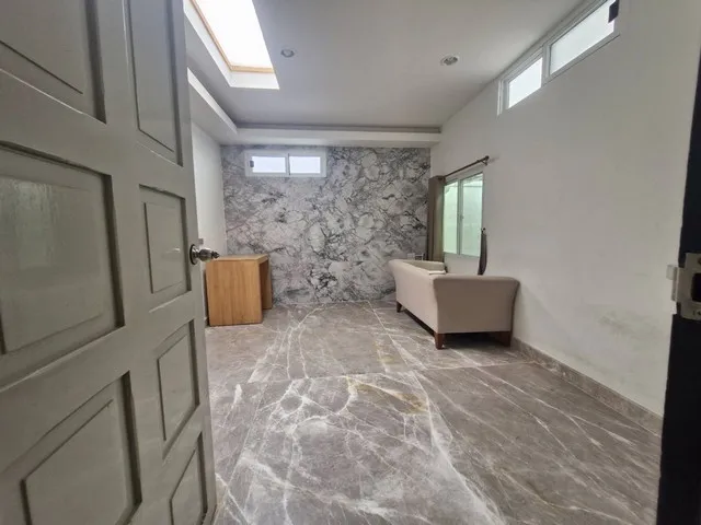 บ้านเดี่ยว 6 ห้องนอน 8 ห้องน้ำ 1 ห้องแม่บ้าน พระราม 9 ซอย 60 ตรงข้าม เดอะไนน์ พระราม 9