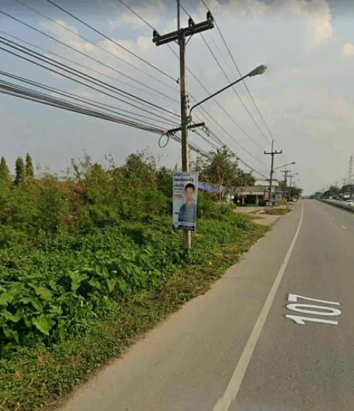 ขาย 10 ไร่  ติดถนนโชตา  แม่ริม ตำบลขี้เหล็ก   เชียงใหม่