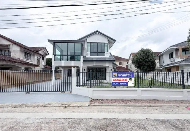 บ้านเดี่ยว 2 ชั้น หมู่บ้าน ชล ลดา บางบัวทอง นนทบุรี