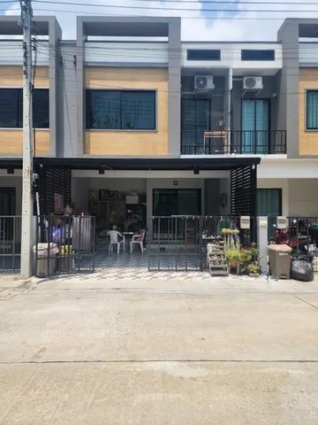 3.6 เอสเกส พี่โอ๋ ขาย ทาวน์เฮ้าส์ S GATE  3500000 บาท ห้องนอน 3 ห้อง ห้องน้ำ 2 ห้อง
