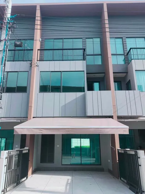 ให้เช่าทาวน์โฮม 3 ชั้น 3 ห้องนอน บ้านกลางเมือง วัชรพล ถนนสุขาภิบาล 5 Baan Klang Muang Watcharapol ใกล้ตลาดออเงิน