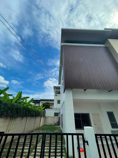 ขายทาวน์โฮม 3 ชั้น 176 ตรม. ภัทร โมทาวน์ Pattra Mo Town แจ้งวัฒนะ–ปากเกร็ด 19 ตรงข้ามเซนทรัลแจ้งวัฒนะ