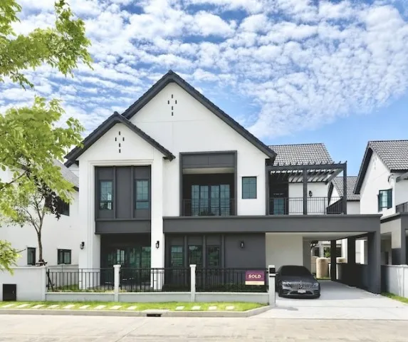 BH4399 ให้เช่าและขายบ้าน Centro Bangna Phase 2 แปลงมุม หน้าบ้านวิวสวน ติด Mega Bangna