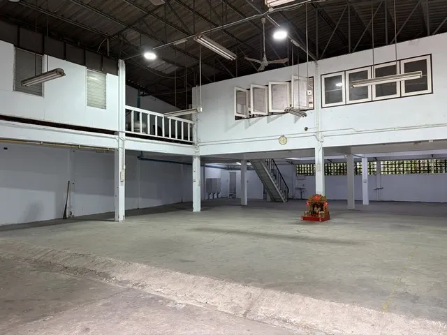 ให้เช่าโกดัง คลังสินค้า 120 ตรว. 580 ตรม. มีชั้นลอย  วิภาวดีรังสิต 6 ใกล้ทางด่วนดินแดง และทางขึ้นโทลล์เวย์ เหมาะทำโกดัง คลังสินค้า อู่รถยนต์