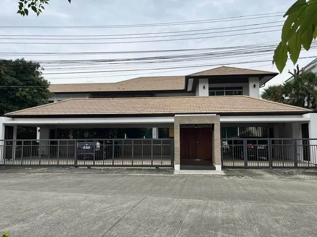 ขายบ้านเดี่ยว หมู่บ้านไพรเวท เนอวาน่า ลาดพร้าว Private Nirvana Ladphow ตรงข้ามเดอะคริสตัล พร้อมสระว่ายน้ำส่วนตัว ซอยโยธินพัฒนา 9
