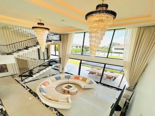 ให้เช่าบ้าน 3.5 ชั้น หลังใหญ่ ย่านดอนเมือง ซอยโกสุมรวมใจ 37 แขวงดอนเมือง เขตดอนเมือง