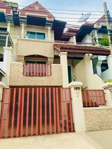 BH4458 ให้เช่า Townhome Home Office 4 ชั้น Royal Nakarin Villa ศรีนครินทร์ อ่อนนุช 46 ตรงข้าม Seacon Square