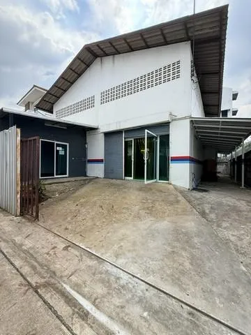 ให้เช่า โกดัง 300 ตร.ม. พร้อมออฟฟิศ รัชดา ห้วยขวาง สุทธิสาร ใกล้ MRT สุทธิสาร MRT รัชดาเหมาะทำศูนย์กระจายสินค้า เดินทางสะดวก