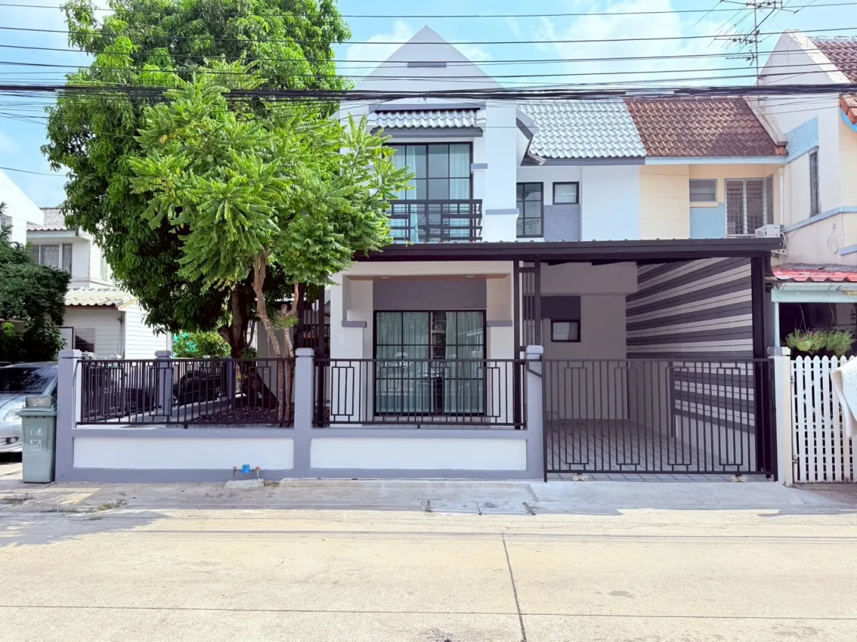 [ขายด่วน] ทาวน์เฮาส์ 2 ชั้น พูนสินธานี 3 เคหะร่มเกล้า (หลังมุม ติดที่กลับรถ)
