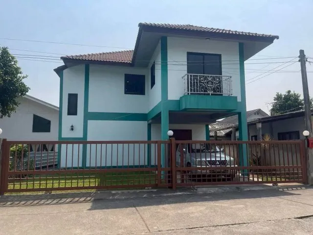ลดหนักเหลือเพียง 3.9 ล้าน บ้านเดี่ยว 2 ชั้น #หลังมช. ใกล้เมือง #เหมาะทั้งอยู่อาศัยและลงทุนปล่อยเช่า พื้นที่ด้านหลังเหลือเยอะ