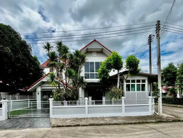 บ้านเดี่ยว 2 ชั้น แปลงมุม รีโนเวทใหม่ทั้งหลัง ทำเลดี หางดง
