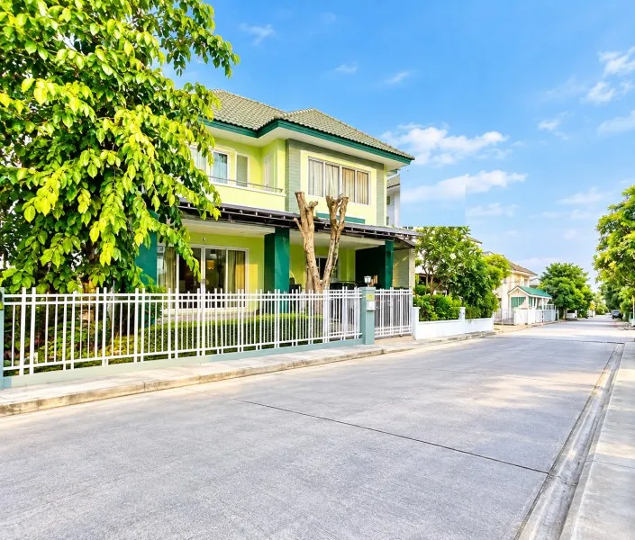 ร่มเกล้า-สุวรรณภูมิ ม.เกษมบัณฑิต ร่มเกล้า 600 ม.มีนบุรี บ้านเดี่ยว 2 ชั้นรีโนเวทใหม่ 3-4นอน 3 น้ำ  66 ตร.ว. 180 ตร.ม.