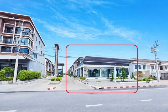 หทัยราษฎร์ 4นอน 4น้ำ เมกาโฮม มีนบุรี 1 กม.  80ตร.ว. 250ตร.ม. โฮมออฟฟิศ สามวา  หน้าหมู่บ้านขนาดใหญ่กว่า 10,000 หลัง เหมาะคลินิกความงาม