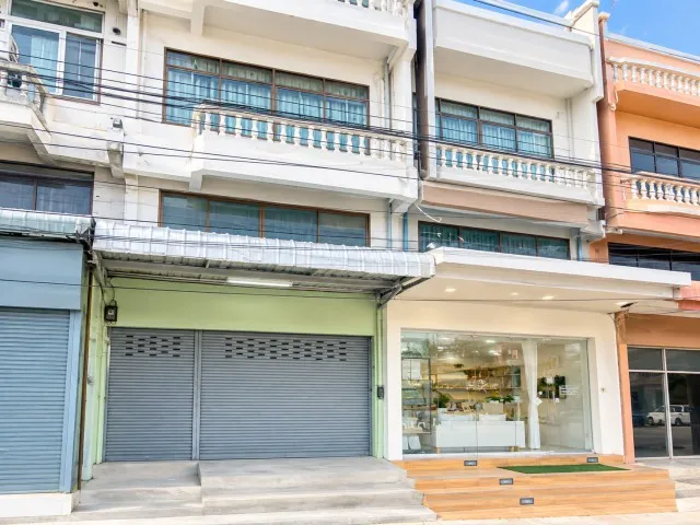 ตลาดแยกหนองใหญ่ 800 ม.อาคารพาณิชย์ 3 ชั้นพร้อมชั้นลอย 3นอน 2น้ำ ติดถนนบางแค ใกล้ตลาดกัลปพฤกษ์ 500ม.ขนาดที่ดิน 16ตร.วา.พื้นที่ใช้สอย 200ตร.ม.