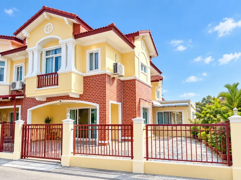 บ้าน 2ชั้น หลังมุม MRTหลักสอง 2.8กม. รร. เลิศหล้านานาชาติ 566 ม.ม.เอเชียอาคเนย์ 45 ตร.ว. เพชรเกษม69-77 3นอน 3น้ำ180ตร.ม. เฟอร์นิเจอร์ครบ