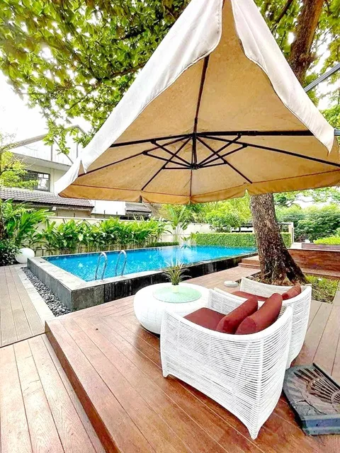 บิ้วอิน คฤหาสน์ Pool Villa 5นอน 6น้ำ  ดองกิ มอลล์ ทองหล่อ เฟอร์หรูครบ จอดรถ10 คัน BTS เอกมัย 18-26