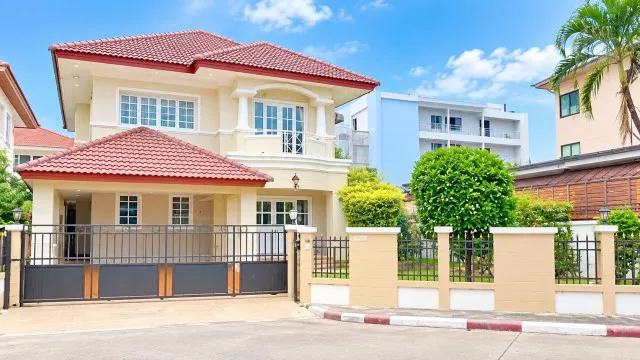 241013nnnsunkokari ให้เช่า บ้าน แบริ่ง 1.7 กม. โรงเรียนเซนต์โยเซฟบางนา ให้เช่าบ้านเดี่ยว 110ตรว 4นอน ใกล้กับ BTS ลาซาล 1.9 BTSศรีแบริ่ง 1.7