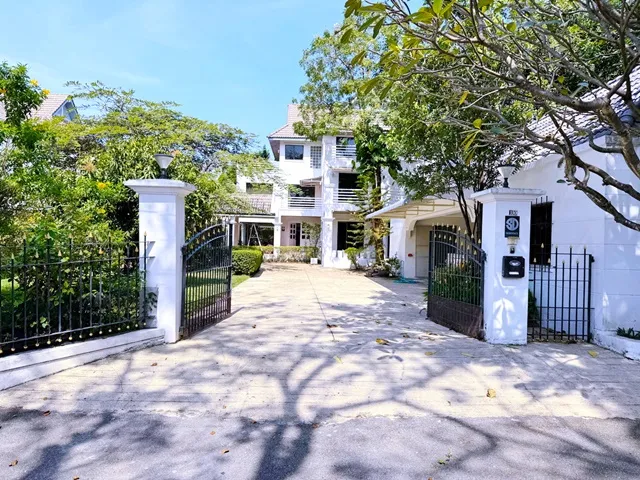 260924wuophno ให้เช่า บ้าน Fashion ให้เช่าคฤหาสน์ Pool Villa 3ชั้น 200ตารางวา 1,200ตรม. ซอยเสรีไทย 51-61 ชั้นที่ 1 ห้องนอน 4 ห้อง ห้องน้ำ 3