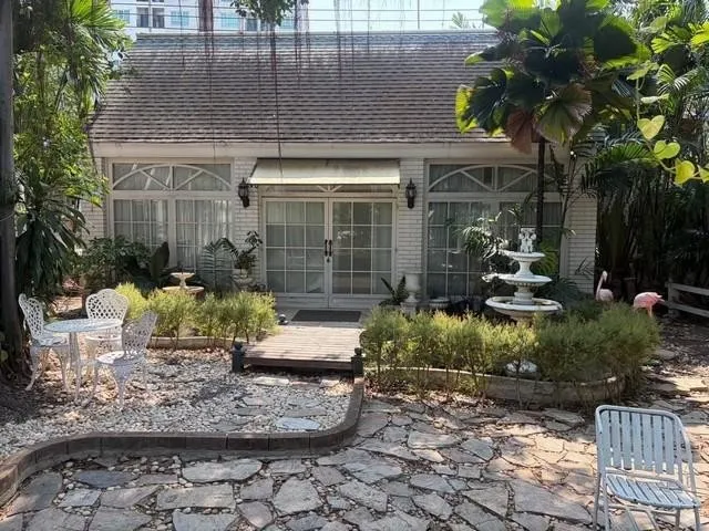 HR 10467 ให้เช่าอาคารเรือนกระจกกลางสวน 133 ตรว. 532 ตรม. ซอยปุณณวิถี  สุขุมวิท 101