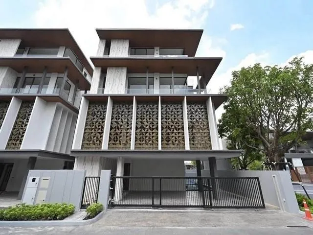 HS 2053 ขายบ้านเดี่ยวหรู 3.5 ชั้น 423 ตรม. อาร์เทล อโศก-พระราม 9 Artale Asoke - Rama 9