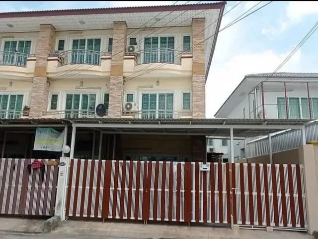 HR 10498 ให้เช่าทาวน์โฮม 3 ชั้นหลังริม 4 ห้องนอน ลาดพร้าว 101 บางกะปิ  ใกล้ MRT ลาดพร้าว 101