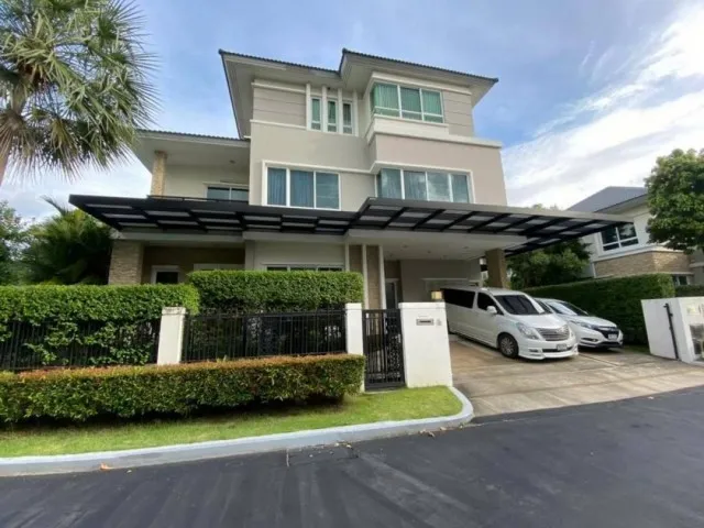 HR 10554 ให้เช่าบ้านเดี่ยว 5ห้องนอน กรุงเทพกรีฑา แกรนด์ บางกอก บูเลอวาร์ด ติด รร.นานาชาติเวลลิงตัน สามารถเลี้ยงสัตว์ได้