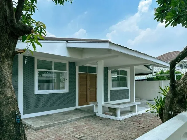ขาย #บ้านเดี่ยว หมู่บ้าน ต.รวมโชค ถนนโชคชัย 4 ซอย 54 #ใกล้เซ็นทรัลอิสต์วิลล์