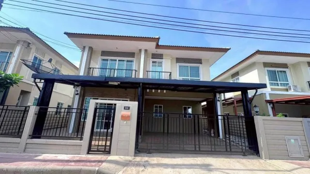 ขายหมู่บ้านภัสสร เพลสทีจ ซอยพัฒนาการ 38  ย่านพัฒนาการ 095-164-2956  BH