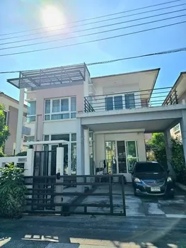 ขายด่วน บ้านเดี่ยว หมู่บ้านThe Gallery House Pattern ซอยลาดพร้าว 1 แยก 31 ใกล้UnionMall   TEL  095-164-2956 CC