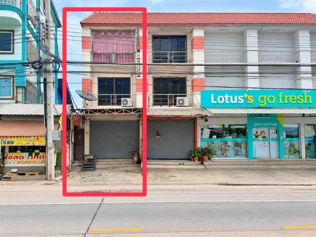 ตึก 3 ชั้น 1 คูหา ซอยคลองถนน ถนนกาญจนาภิเษก บางใหญ่ ตึกหลังริมทำเลดี ติดถนน 12 เมตร แหล่งชุมชน ใกล้รถไฟฟ้าและทางด่วน เหมาะทำธุรกิจ