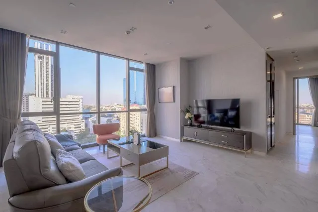 Luxury Urban Living with Privacy at The Monument Thong Lo