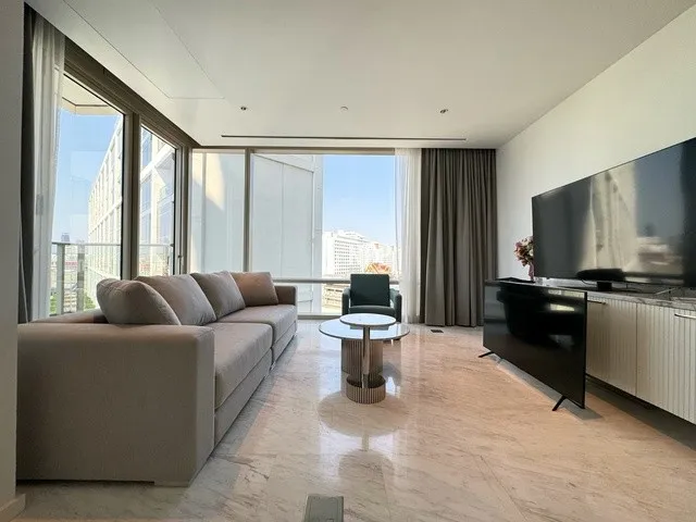 Wake up to the river an elegant 2 bedroom residence at Four Seasons Private Residences