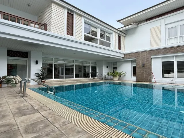 รหัสC7338 ให้เช่าบ้านพลูวิลล่า 2ชั้น ย่านใจกลางเมืองถนนสุขุมวิท ใกล้ทองหล่อ เอกมัย พระราม 4